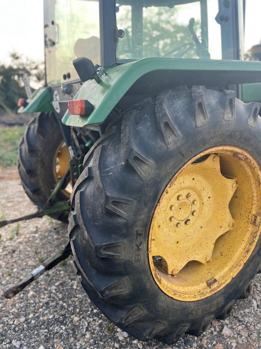 tractor john deere 2140 cu incarcator