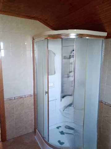 Триетажна къща в Оброчище