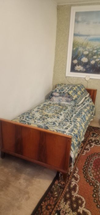 Кровать с матрасом