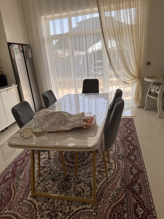 Стол со стульями 8 шт