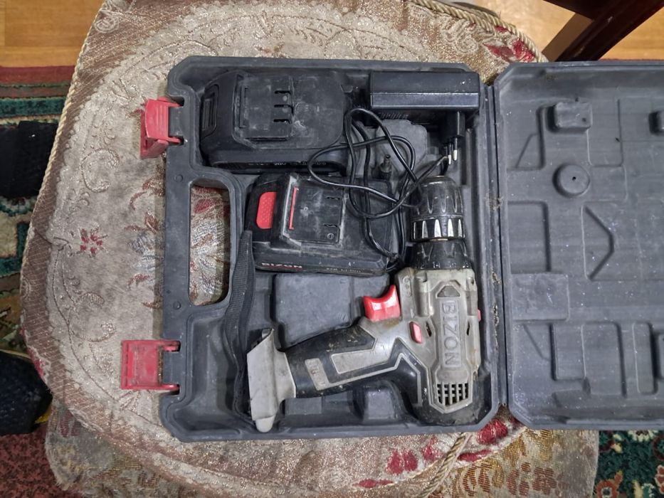 Продам шуруповерт