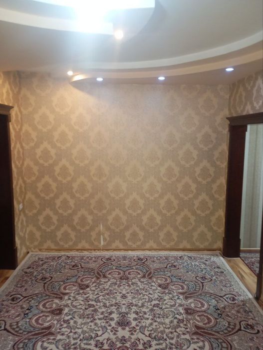 Срочно 2 хонали квартира сотилади