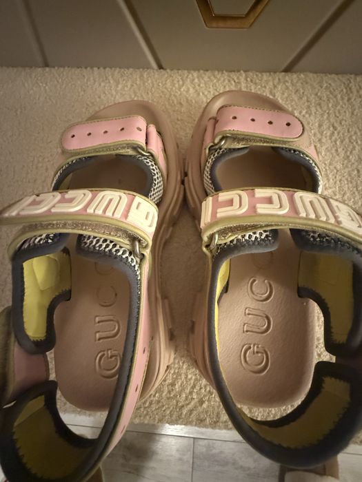 Gucci sandale pt femei