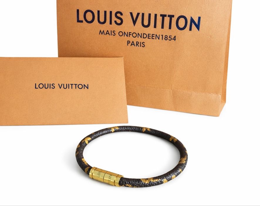 Louis Vuitton гривна