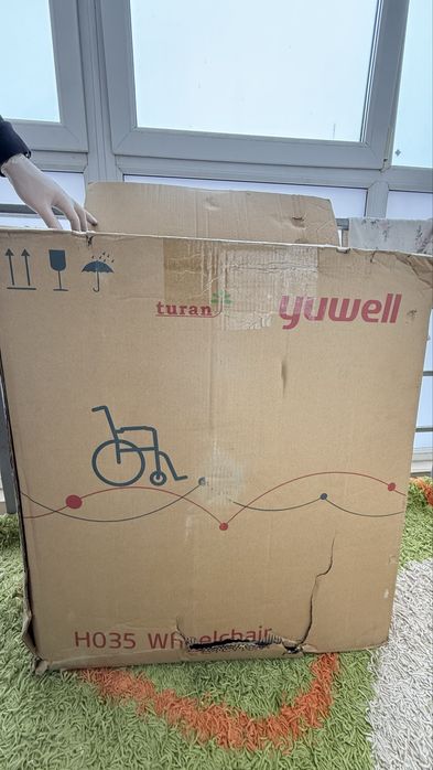 Инвалидное кресло.