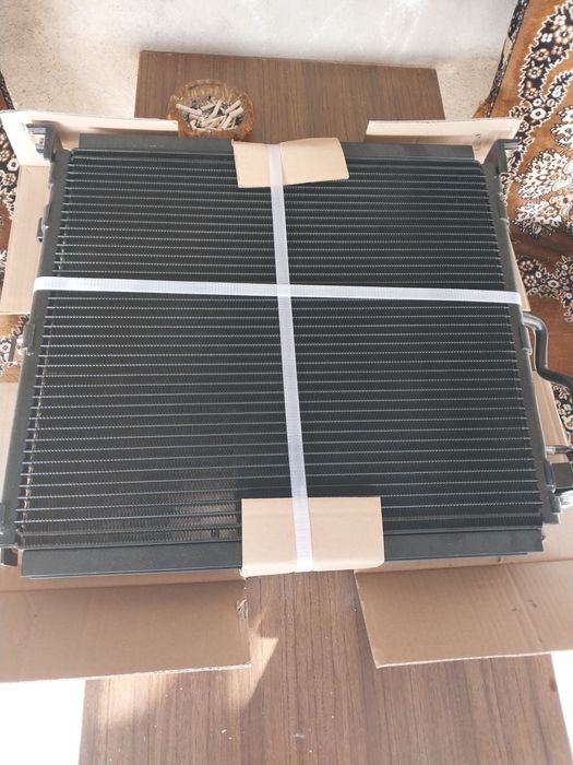 Продам радиатор кондёра бмв е34