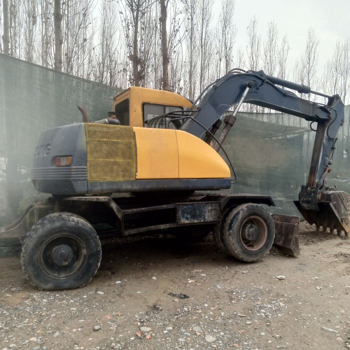 Екскаватор самсунг 132