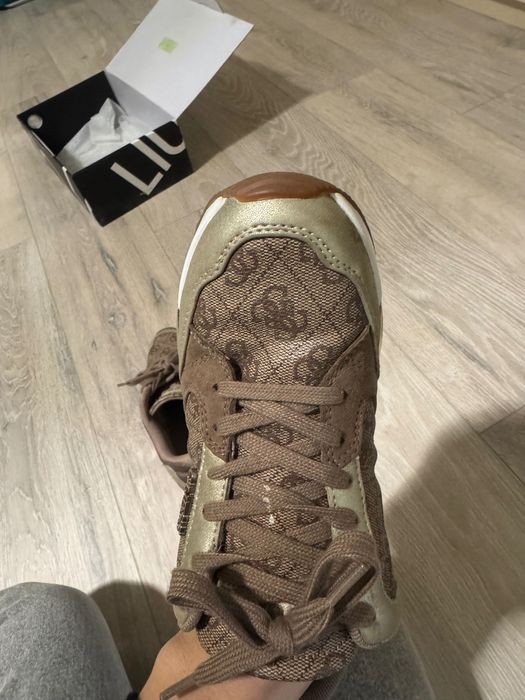 Дамски обувки/маратонки Guess