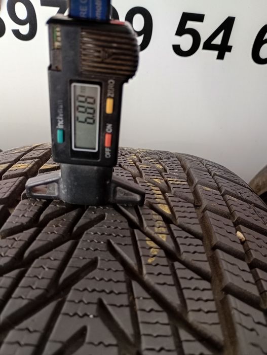 Почти нови 2бр.235/45/18 Goodyear UGP 3 dot3024