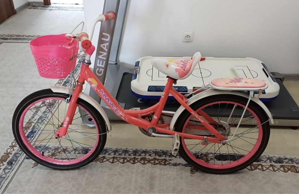 Велосипед для девочки в отличном состоянии