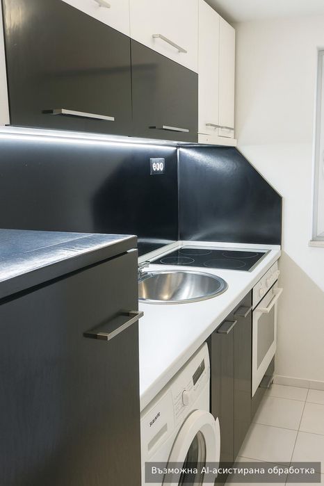 Дава се под наем Тристаен апартамент в Пловдив, Център - 52 кв.м за 279.99 € - Снимка #1