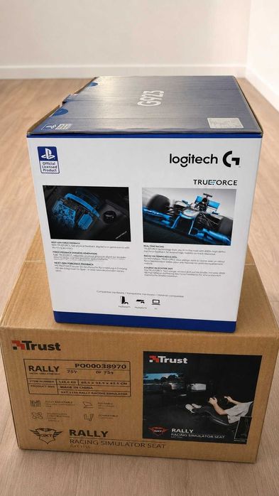 Logitech G923 + кресло-кокпит Trust GXT 1155 RALLY
