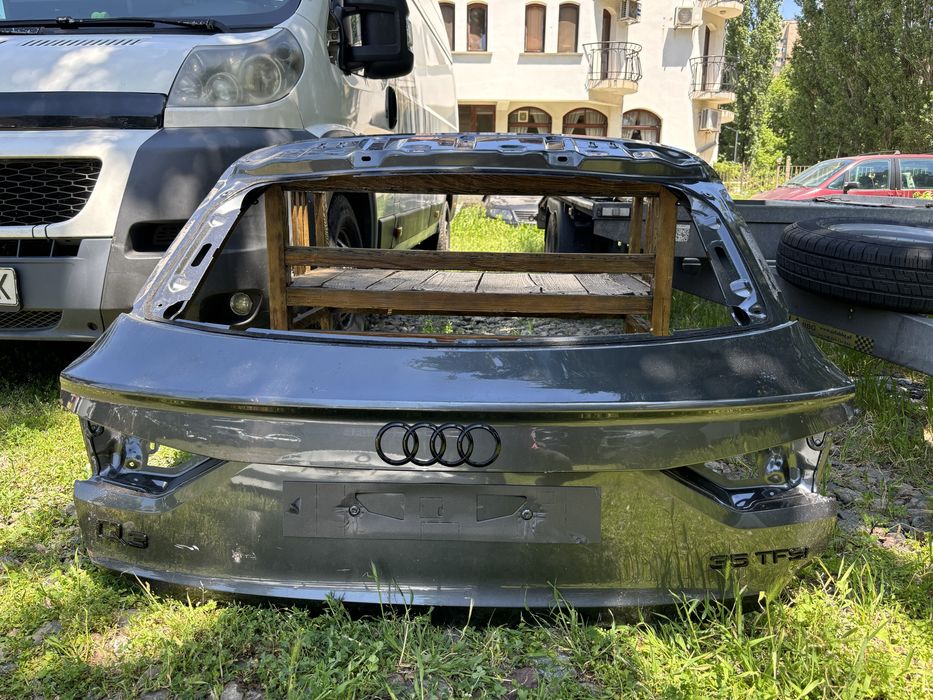 Капак Задна врата Багажник Ауди/Audi Q3