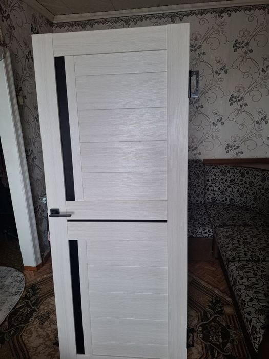 Продам межкомнатную дверь