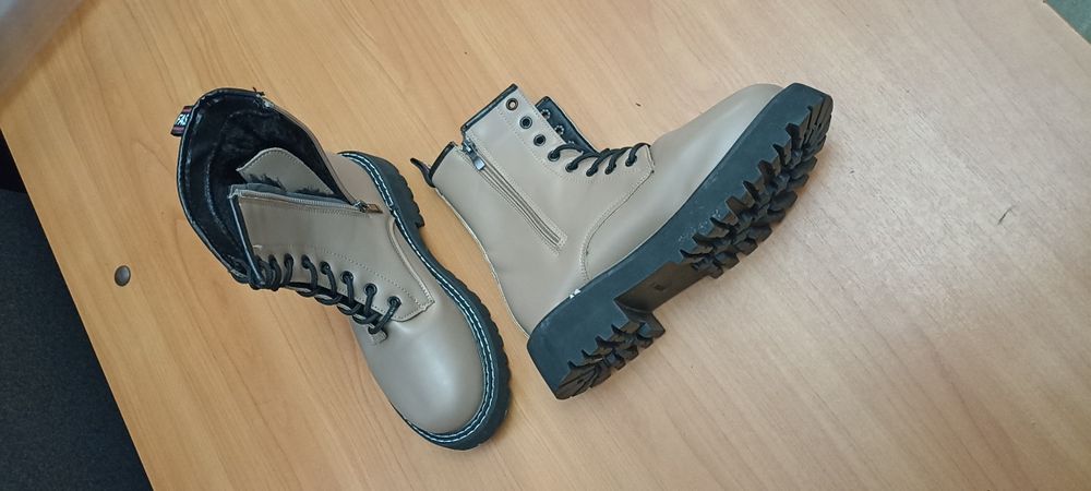 Продам женскую  обувь