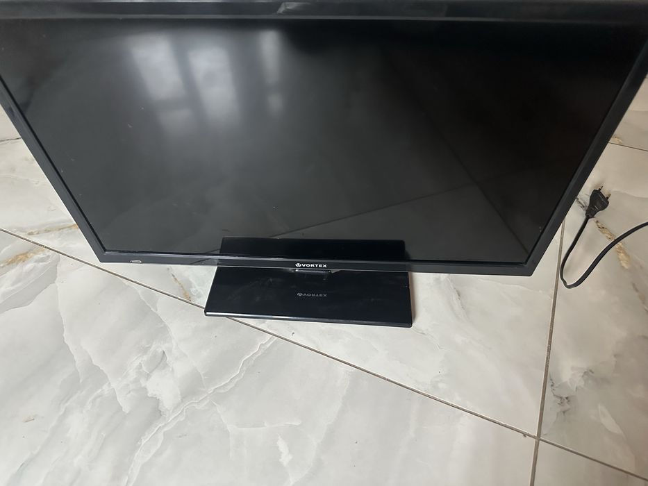 Televizor LED VORTEX, 60 cm, LED-V24ZH8DCF, Full HD, Clasa A