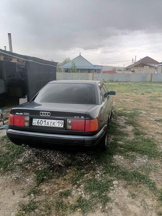 Продам Ауди с4 объем 2.3