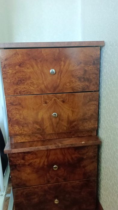 Продам спальный гарнитур СРОЧНО