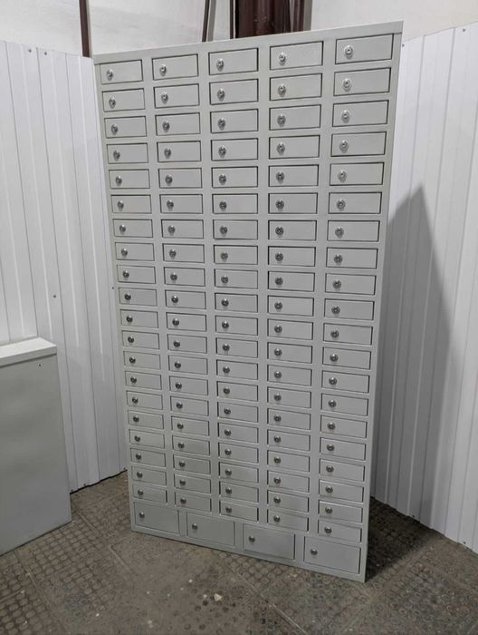 Шкаф для телефонов