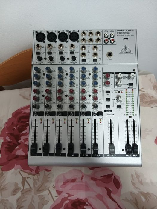 Vand mixer behringer