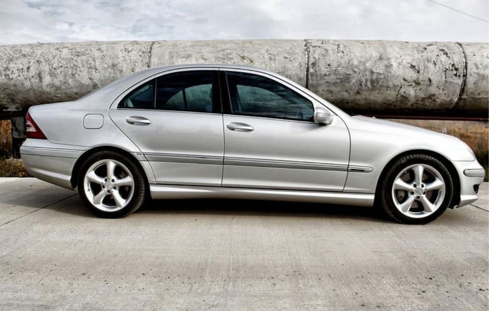 Бампер на мерседес 203 амг