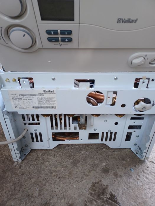 Centrala termica Vaillant Turbo Tec Plus VUW RO 282/3-5