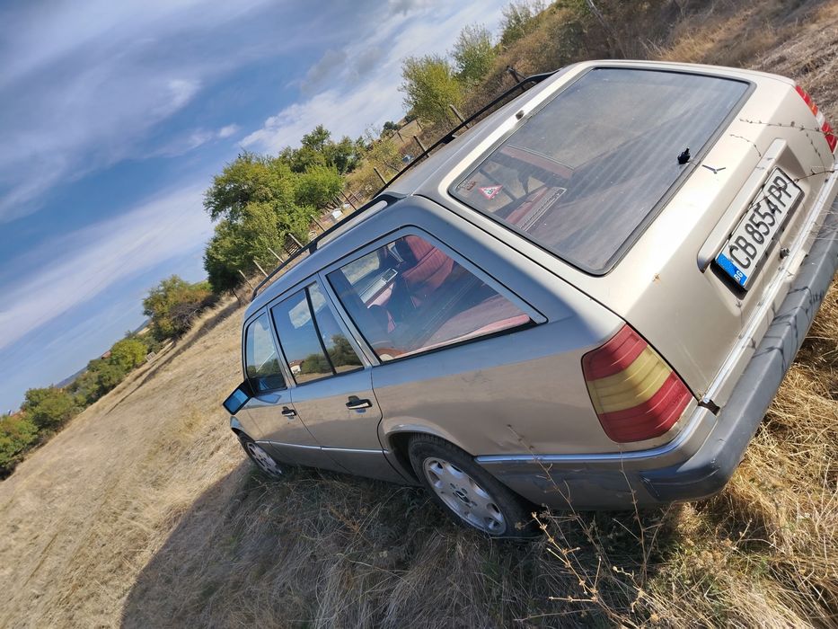 Мерцедес 124, автомат, газ бензин