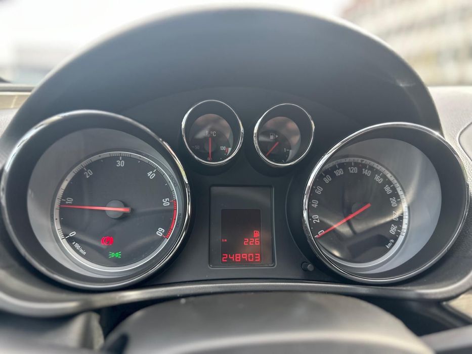 Opel Insignia 2009,2.0 CDTI