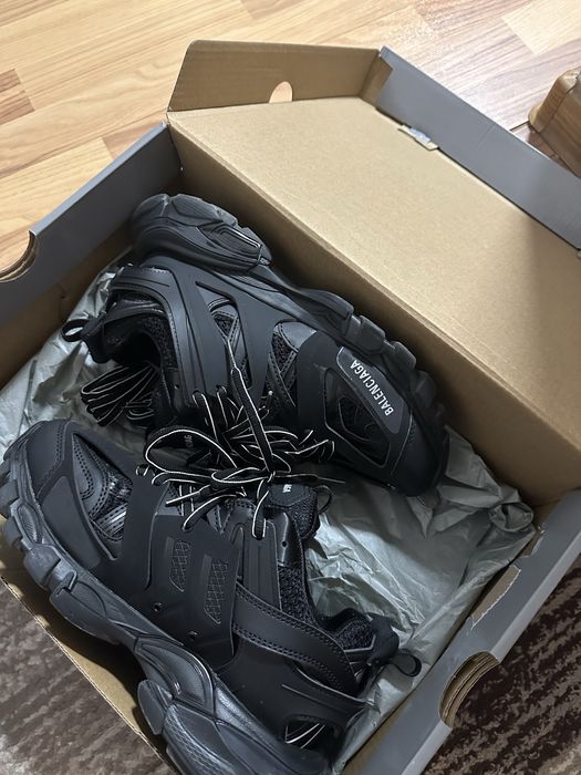 Balenciaga Track