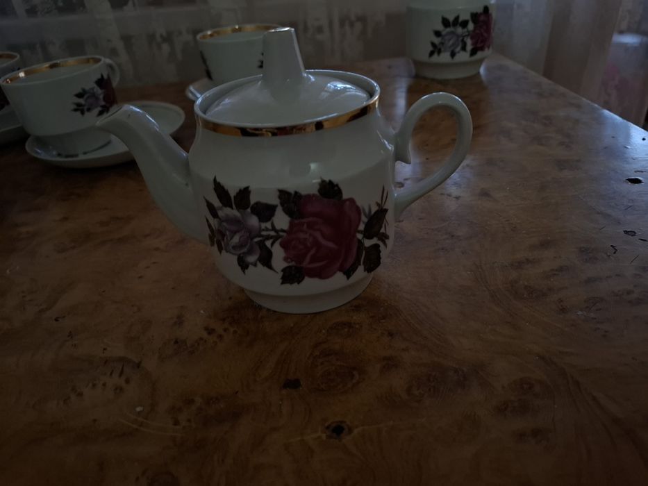 Чайный  сервиз.  Цена договорная