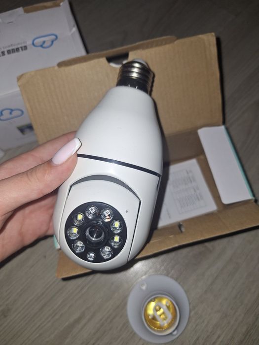 Смарт WiFi Камера тип ,,Крушка"- 360°