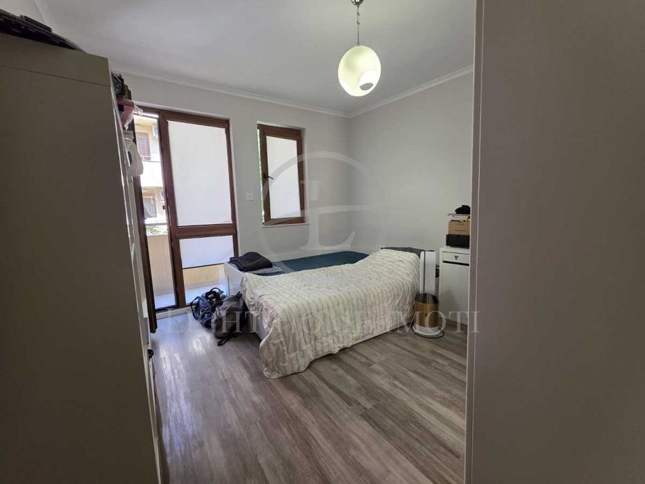 Продава се Тристаен апартамент в Пловдив, Кършияка - 113 кв.м за 2123 €/кв.м - Снимка #12