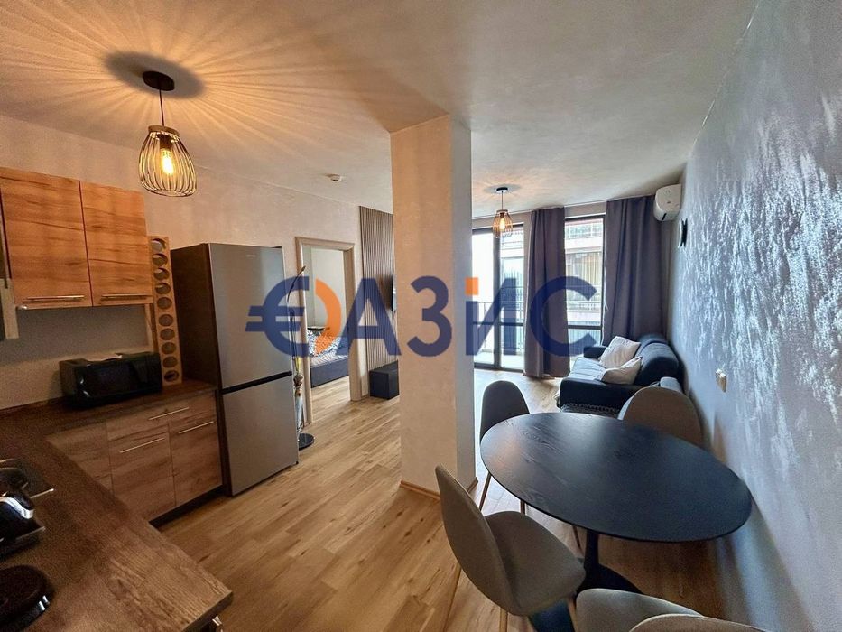 Продава се Двустаен апартамент в к.к. Слънчев бряг - 50 кв.м за 938 €/кв.м - Снимка #3