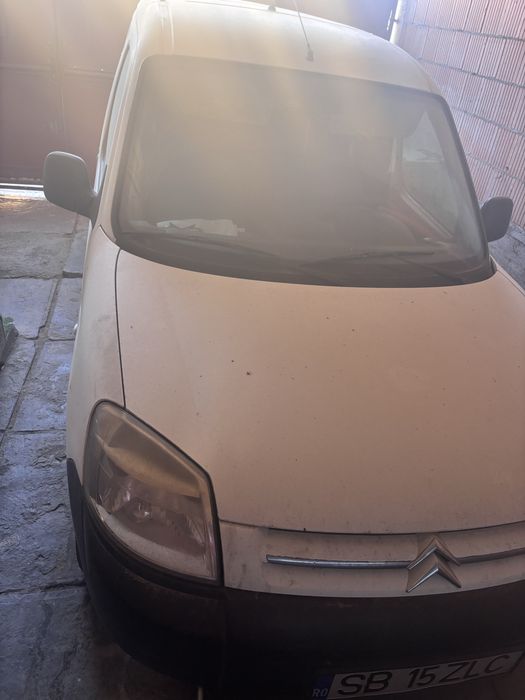 Masina de vanzare -stare foarte buna