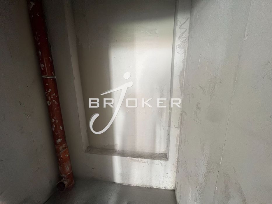 Продава се Магазин в Кърджали, Център - 41 кв.м за 927 €/кв.м - Снимка #2