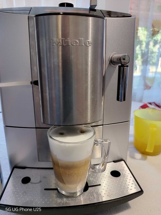 Автоматична кафемашина Miele CM5200.
