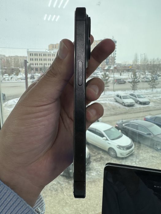 Продам Iphone 15 pro/128 Black