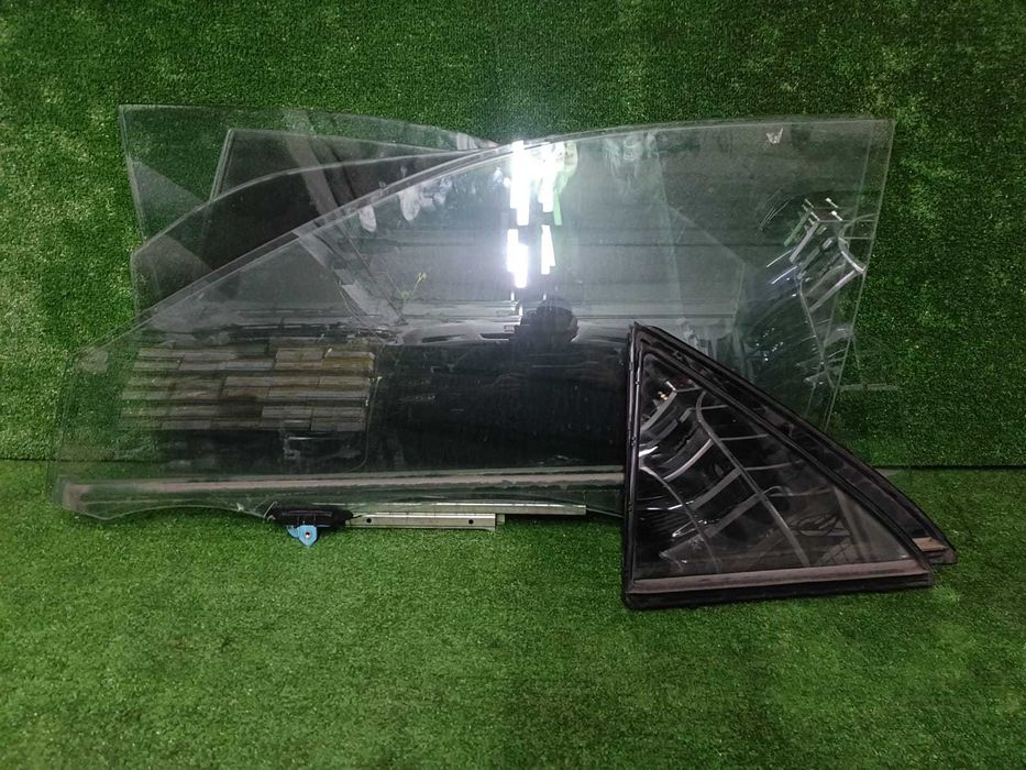 Оригинальное стекло двери от Toyota Camry 50 55