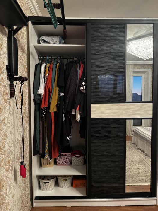 Продается спальный гарнитур