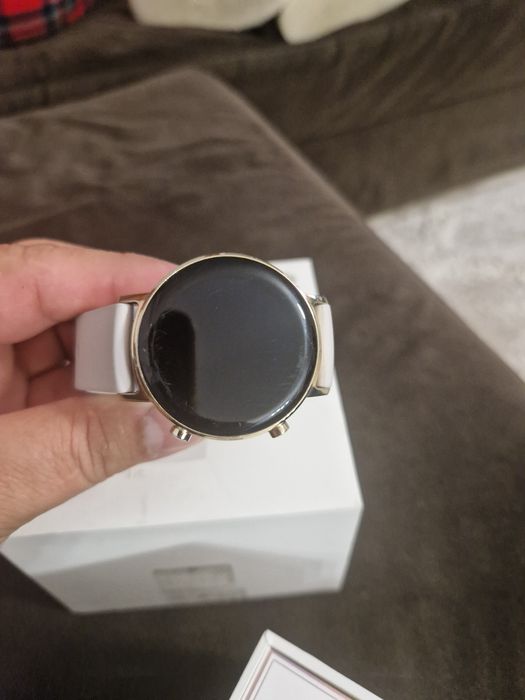 Huawei Watch GT 2 42 mm – Gold/White – Funcțional