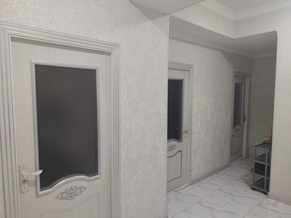 М.Азизов кучаси 2-уй Г блок -1-каватда 100 кв уй (жихозларсиз)