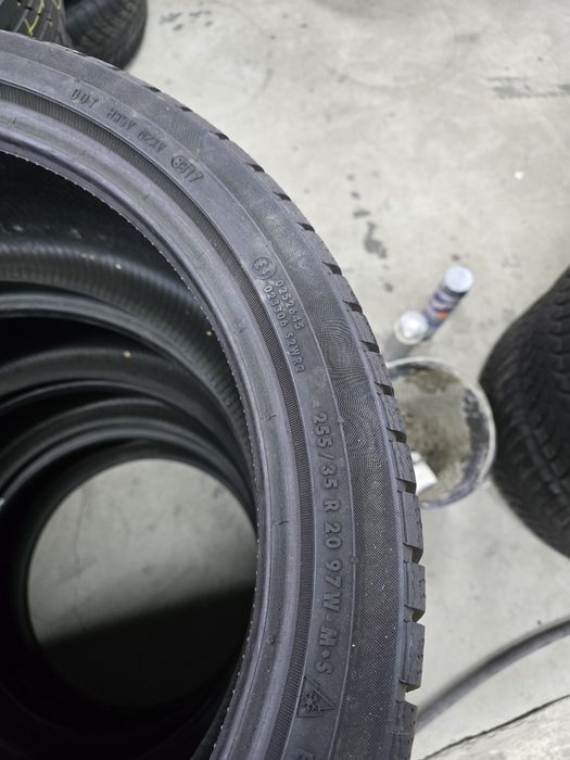 4 Броя 255/35/20 2xContinental 2xDunlop 6,2mm