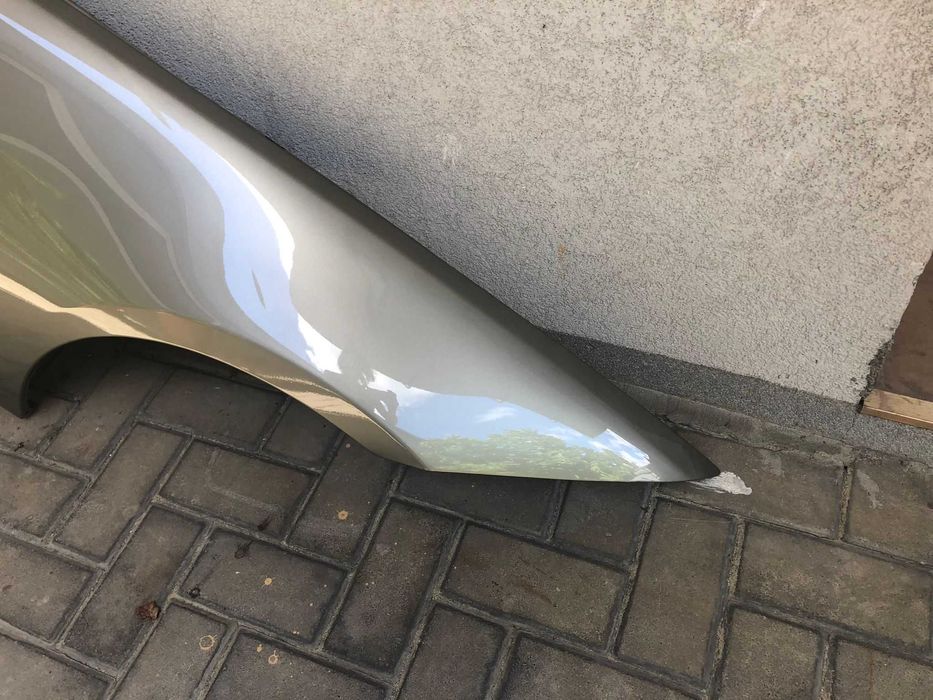 Aripa Fata Dreapta BMW E90 An 2005-2012 Vopsita Auriu