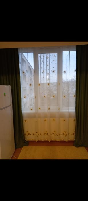 Închiriez garsoniera