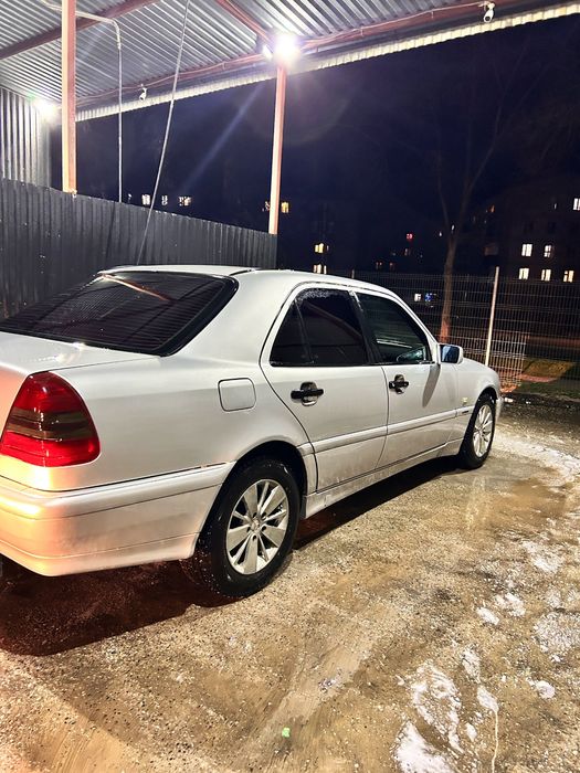 Продам Мерседес С180, 1995года