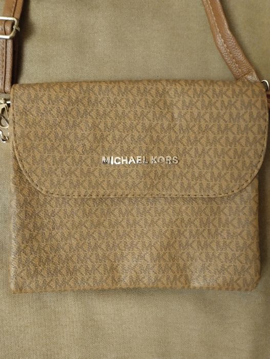 Дамска спортно чанта