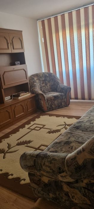 Închiriez ap 2 camere decomandate micro 16