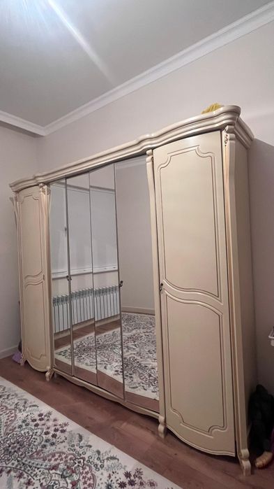 Спальный гарнитур