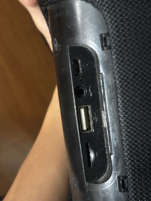 Колонка JBL Charge 3