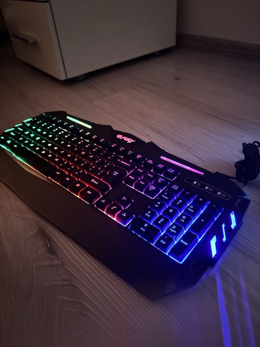 Set Tastatura & Mousepad Gaming Fury Spitfire